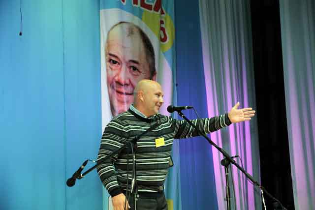 Владимир Митрофанов на V фестивале иронической поэзии «Русский смех-2012»