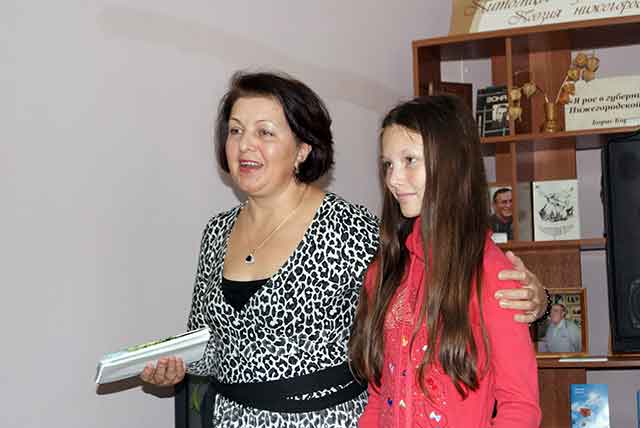 Будущую писательницу Филатову Дарью поздравляет Елена Чапина