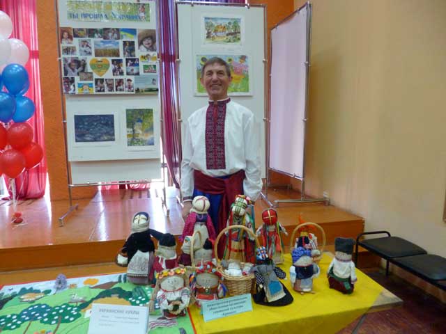 Выставка украинских кукол