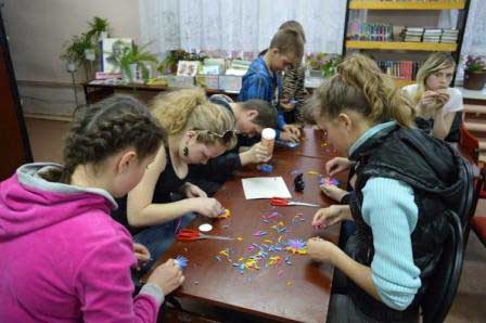 Изготовление игрушек из коктейльных трубочек Изготовление игрушек из коктейльных трубочек