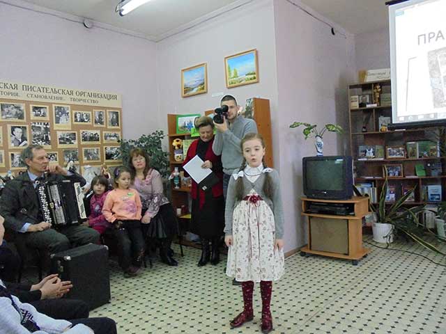 Таисия Казенцова читает стихи Г. Красникова Молитва о русском языке