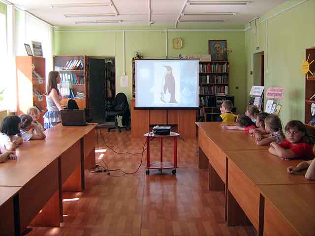 Познавательная игра «Пернатые соседи» Познавательная игра «Пернатые соседи»