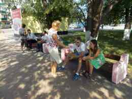 Раздача буклетов в День Государственного Флага для кстовчан в городе Кстово