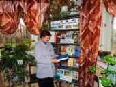 Экскурсия по книжному хранилищу в «Библиосумерки 2014» в Чернышихинской сельской библиотеке-филиале № 30