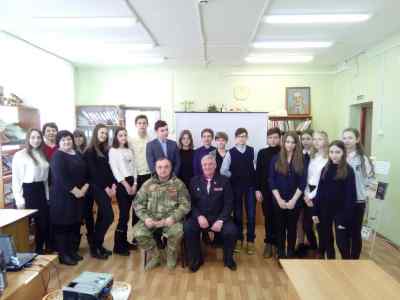 Гости встречи - школьники и участники военных действий К.А. Шуняев и С.И. Каргин